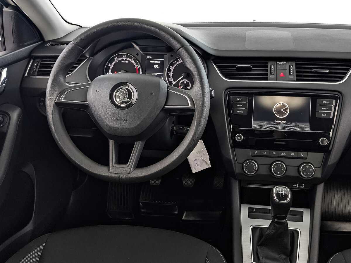 Skoda Octavia 2019 года с пробегом. Фото: #24