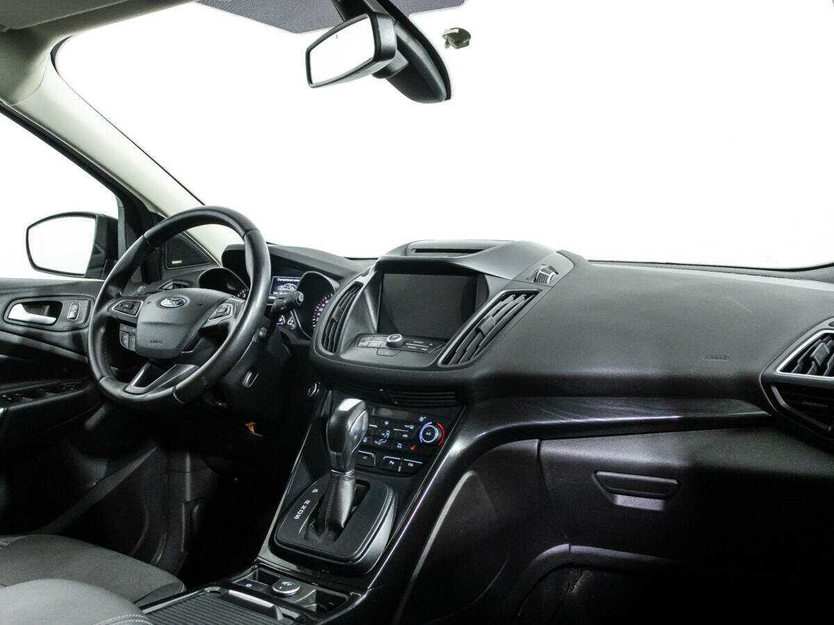 Ford Kuga 2017 года с пробегом. Фото: #8