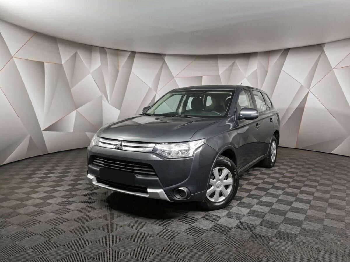 Mitsubishi Outlander 2014 года с пробегом. Посмотреть фото