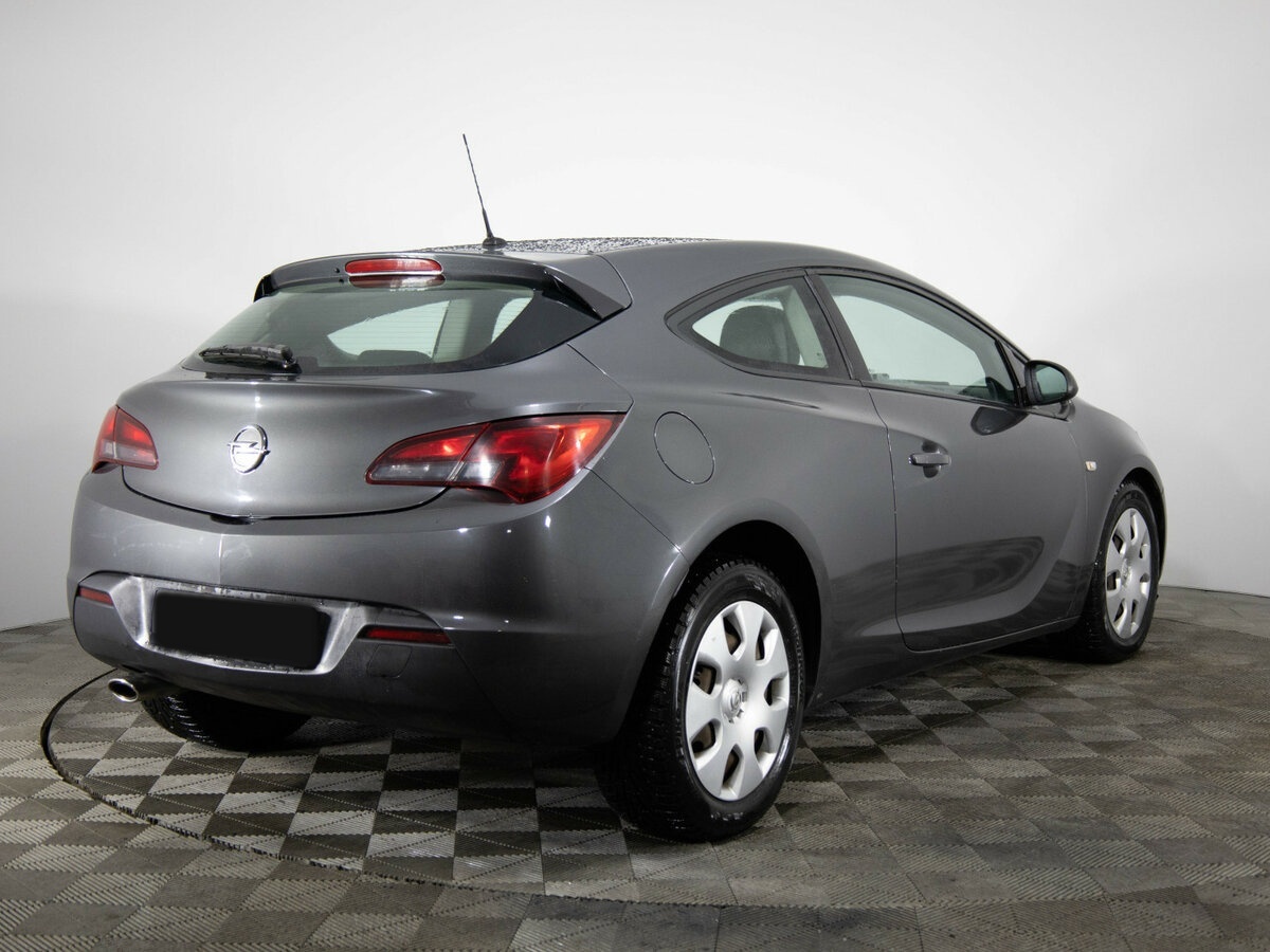 Opel Astra 2012 года с пробегом. Фото: #3