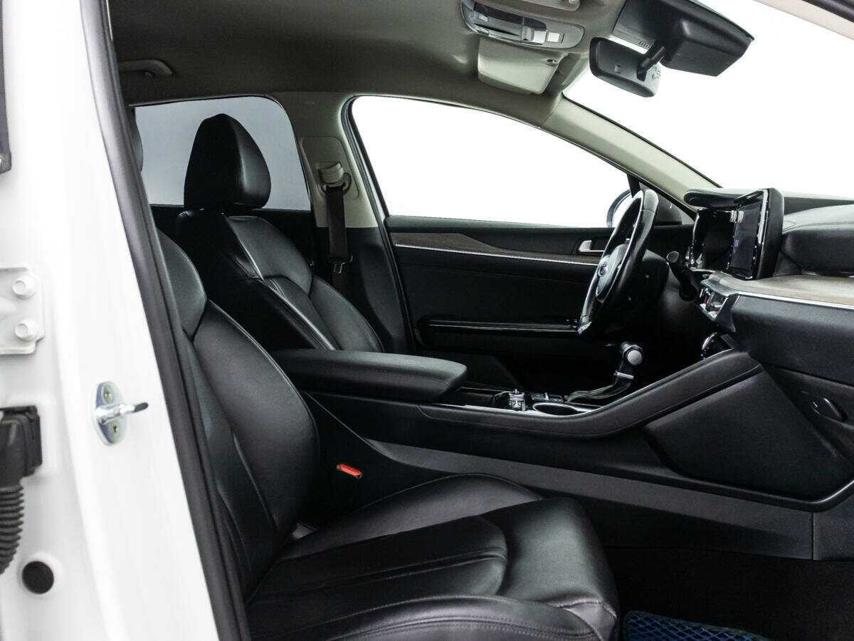 Kia K5 2021 года с пробегом. Фото: #21