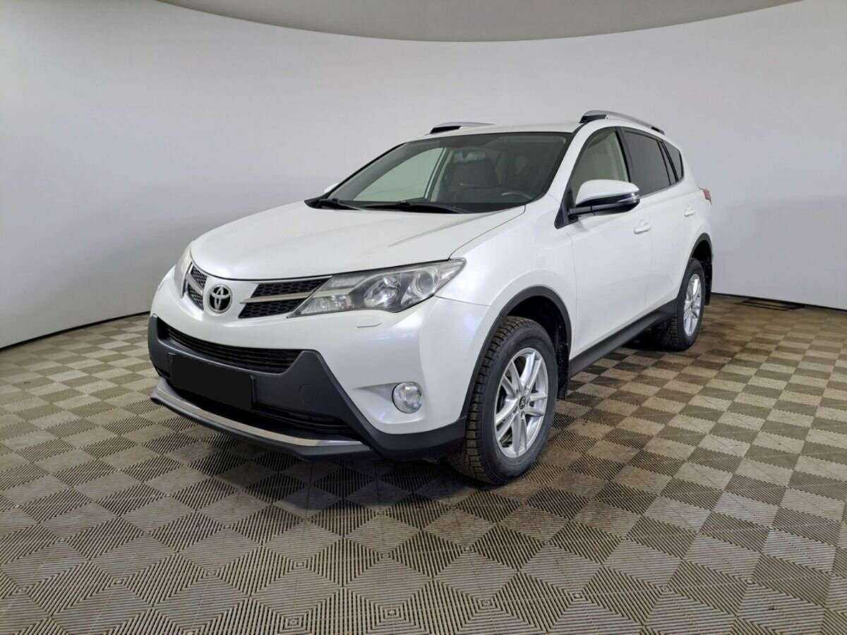 Toyota RAV4 2014 года с пробегом. Посмотреть фото