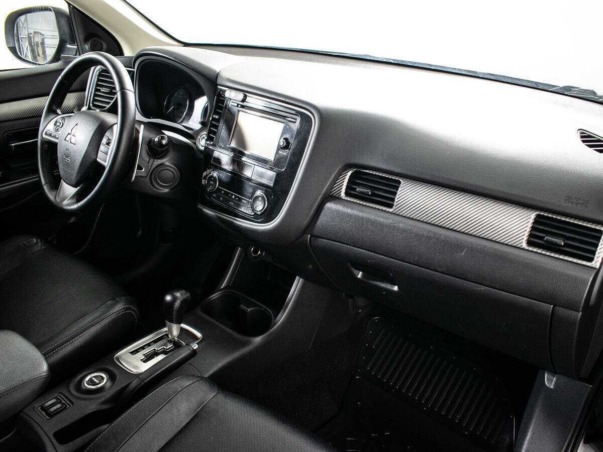 Mitsubishi Outlander 2013 года с пробегом. Фото: #8