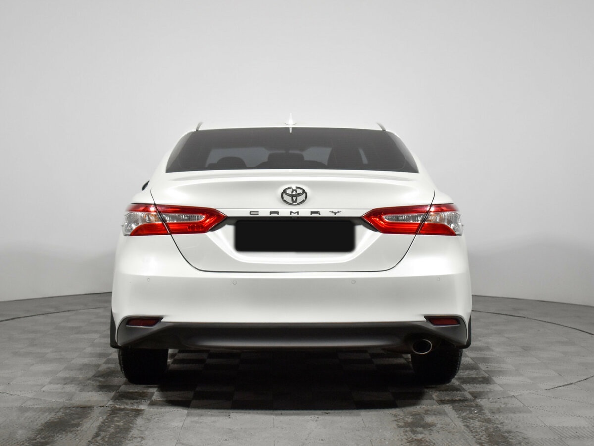 Toyota Camry 2022 года с пробегом. Фото: #4