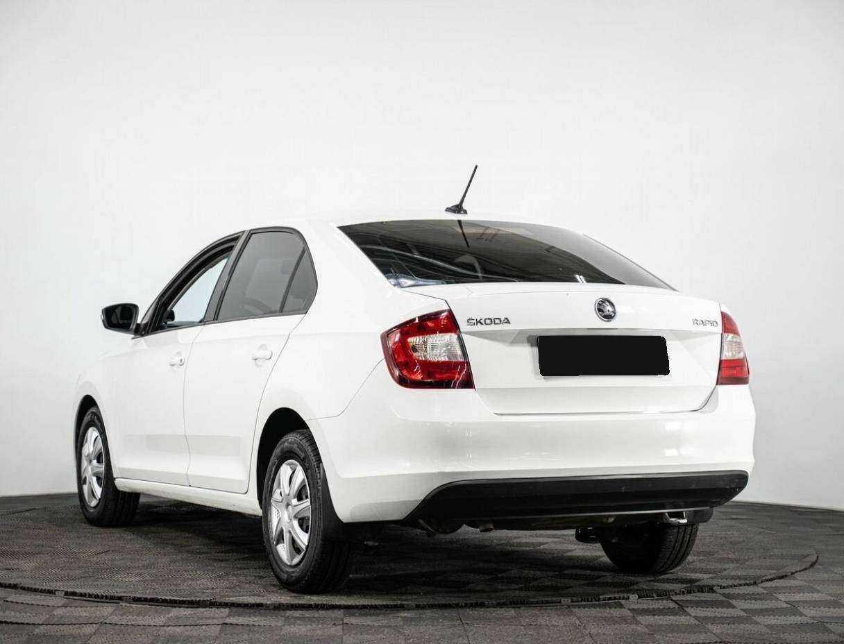 Skoda Rapid 2017 года с пробегом. Фото: #3