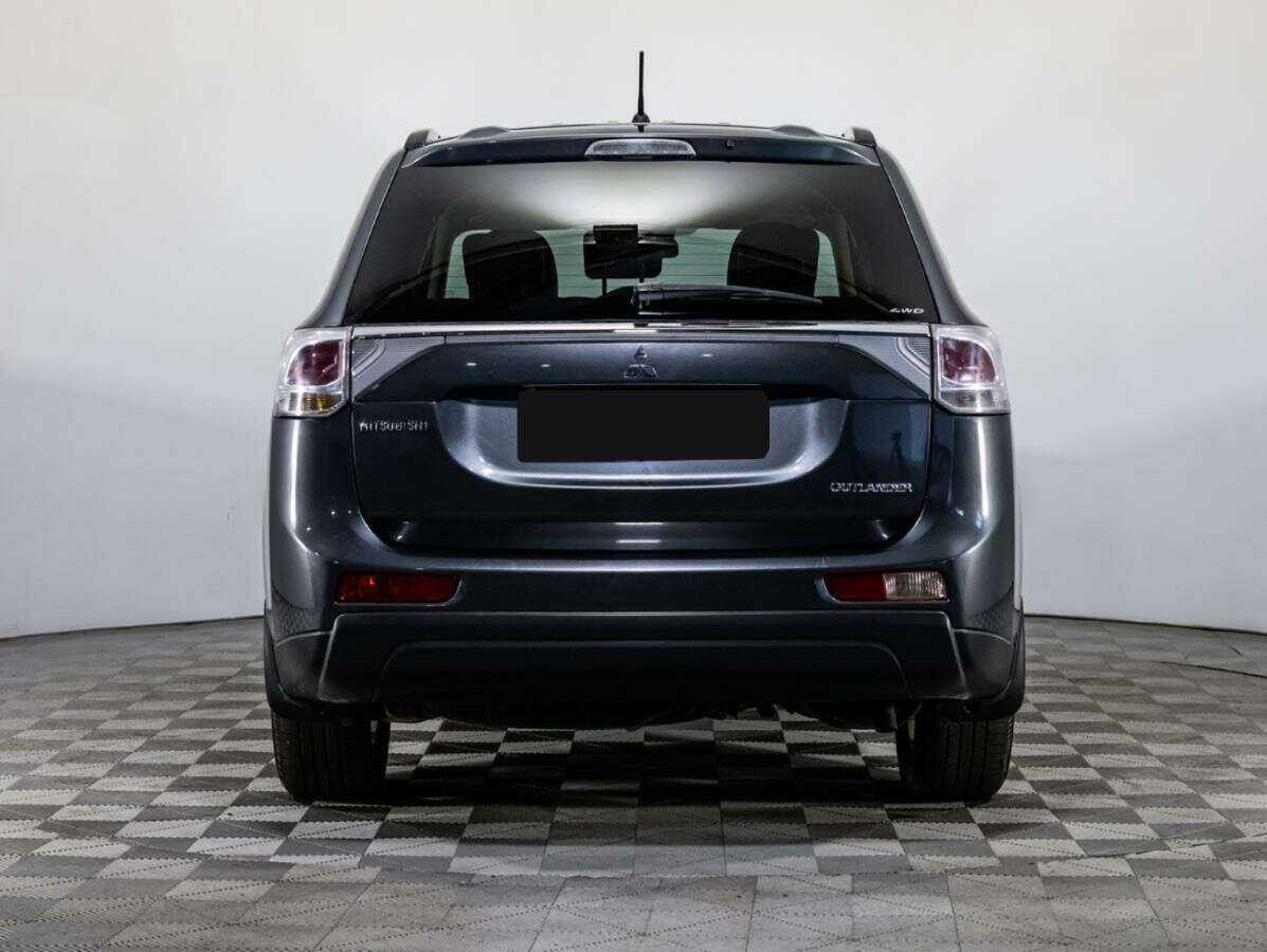 Mitsubishi Outlander 2013 года с пробегом. Фото: #4