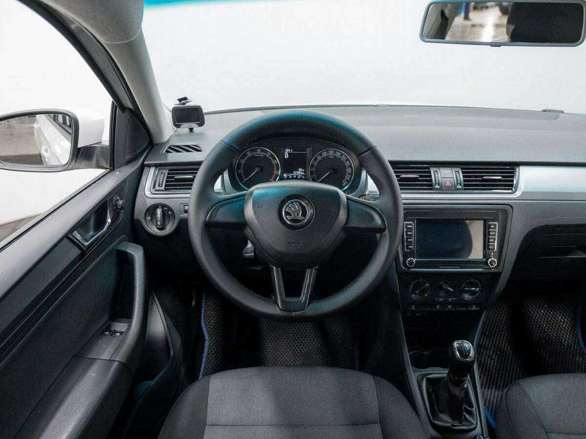 Skoda Rapid 2017 года с пробегом. Фото: #14