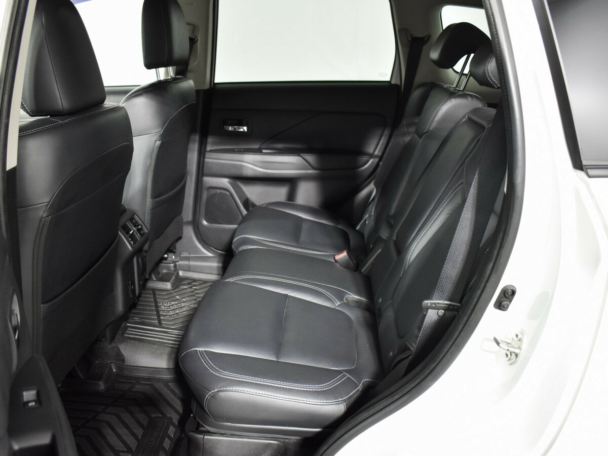 Mitsubishi Outlander 2020 года с пробегом. Фото: #10
