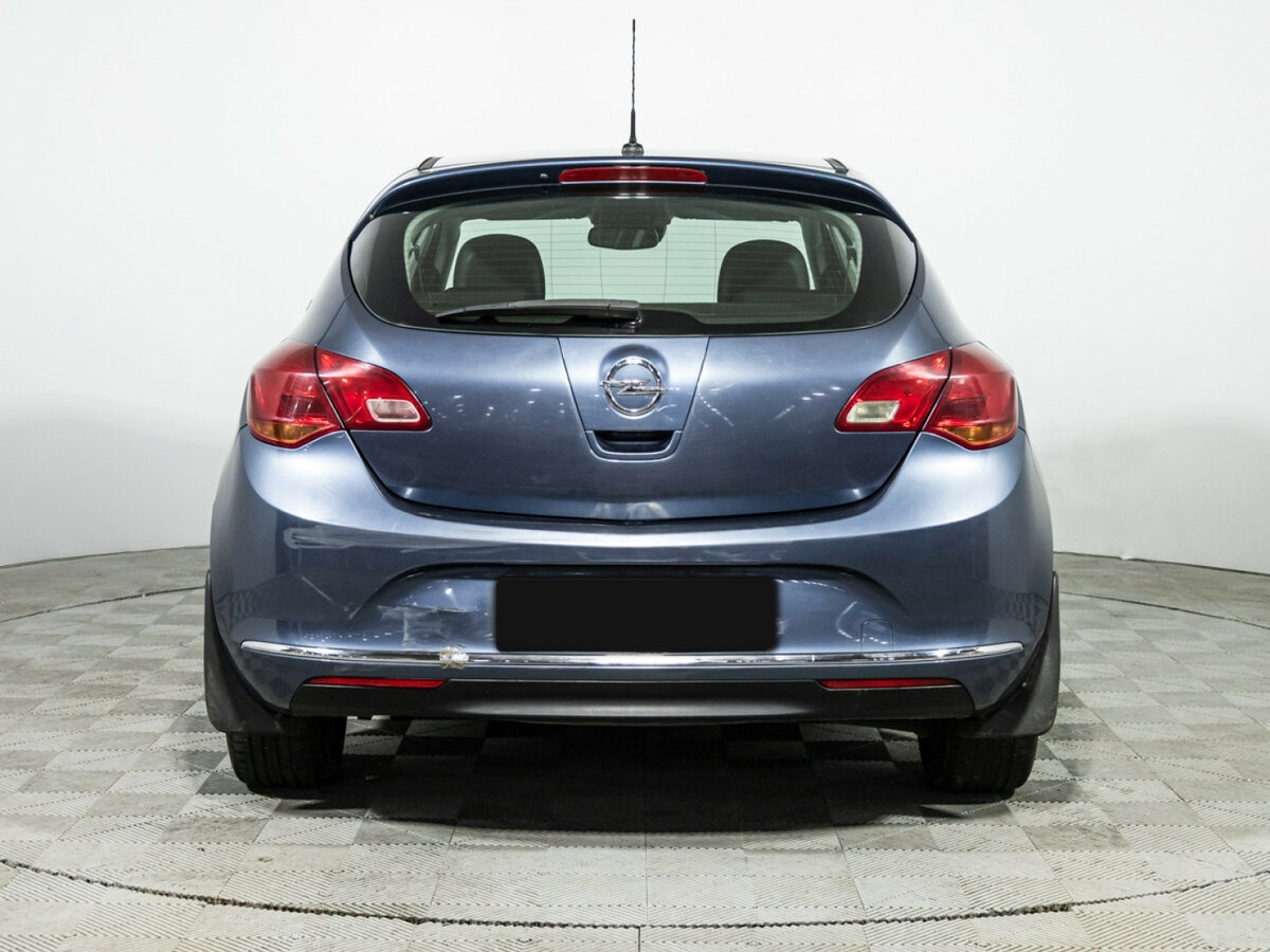 Opel Astra 2013 года с пробегом. Фото: #5