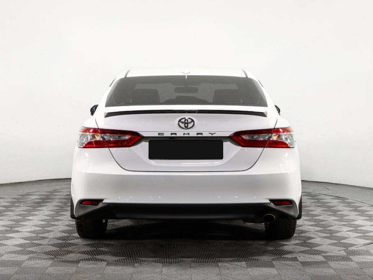 Toyota Camry 2021 года с пробегом. Фото: #4