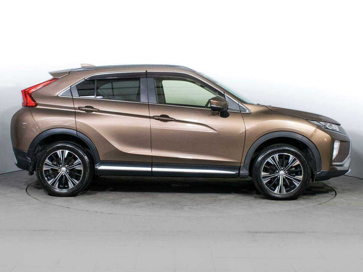 Mitsubishi Eclipse Cross 2018 года с пробегом. Фото: #3