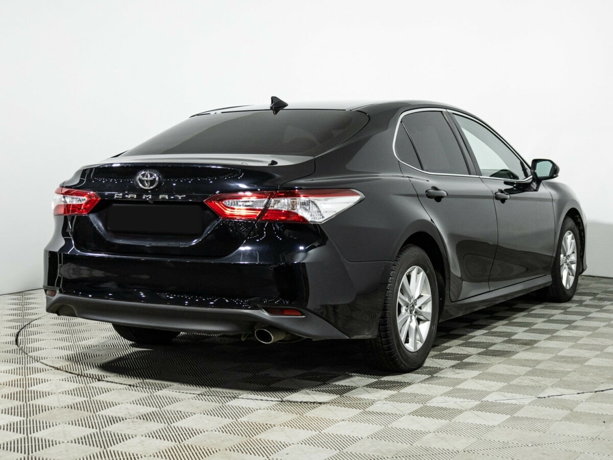 Toyota Camry 2019 года с пробегом. Фото: #3