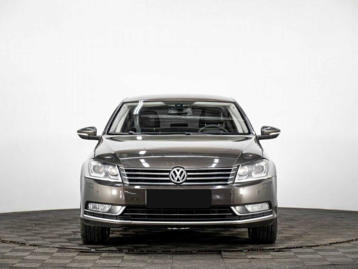 Volkswagen Passat 2012 года с пробегом. Фото: #1