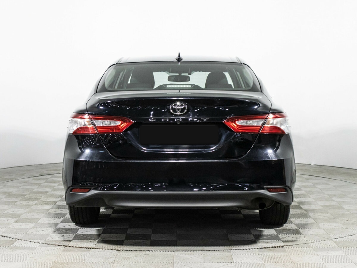 Toyota Camry 2018 года с пробегом. Фото: #5