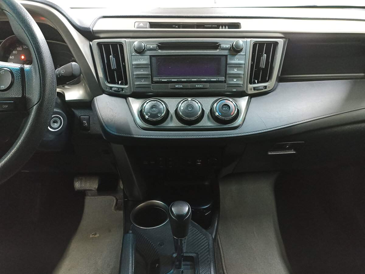 Toyota RAV4 2014 года с пробегом. Фото: #14