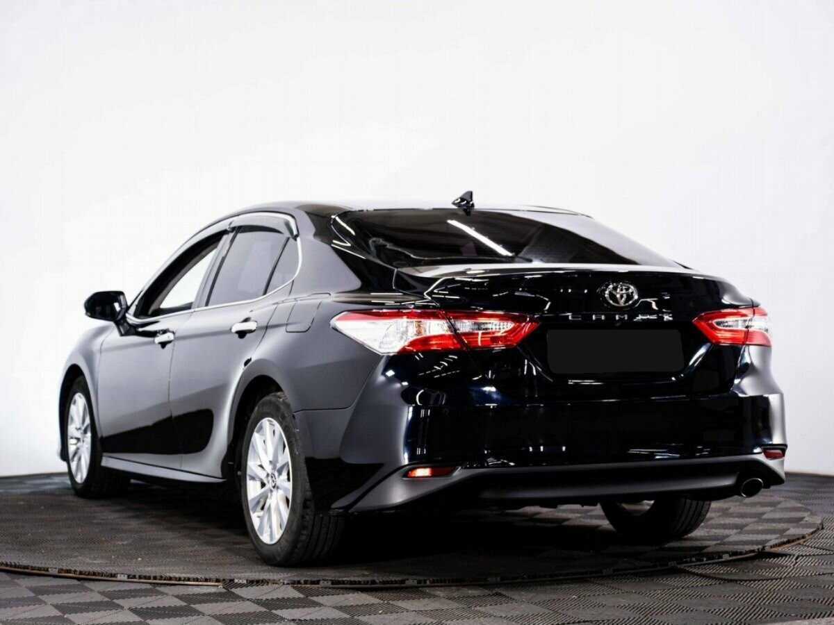 Toyota Camry 2019 года с пробегом. Фото: #3