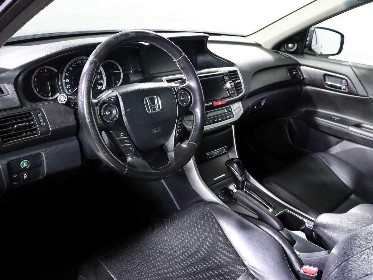 Honda Accord 2013 года с пробегом. Фото: #11