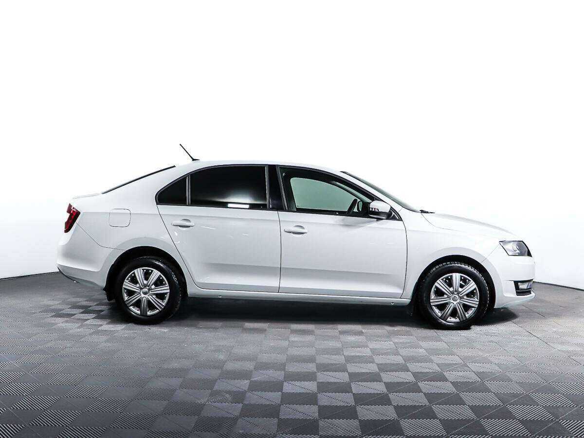 Skoda Rapid 2019 года с пробегом. Фото: #3