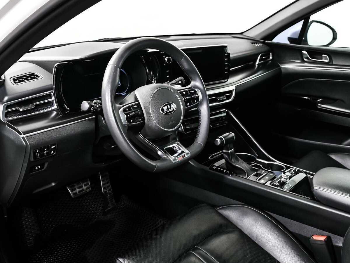 Kia K5 2020 года с пробегом. Фото: #11