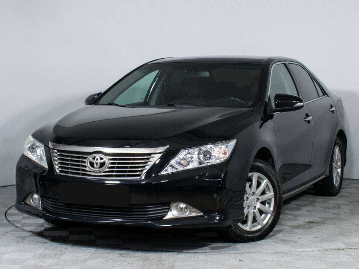 Toyota Camry 2012 года с пробегом. Посмотреть фото