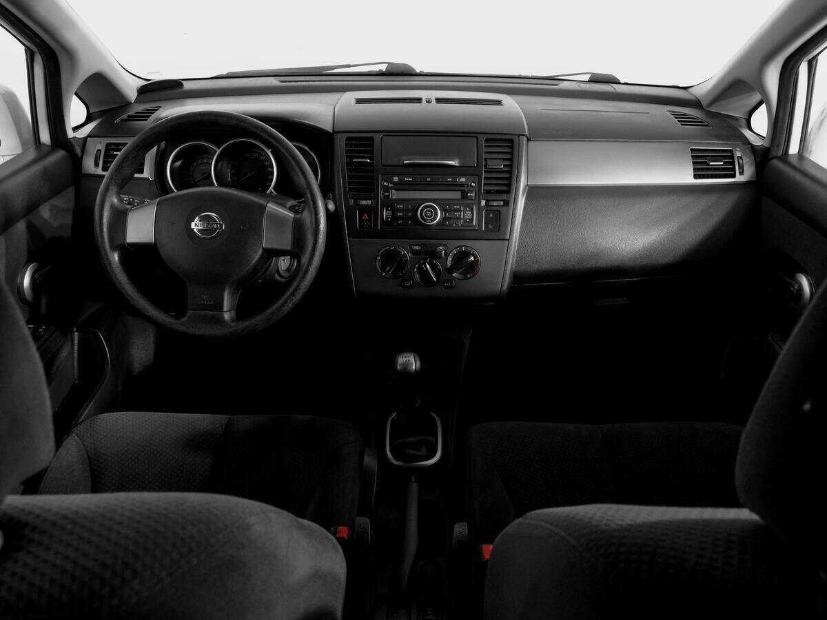 Nissan Tiida 2013 года с пробегом. Фото: #10