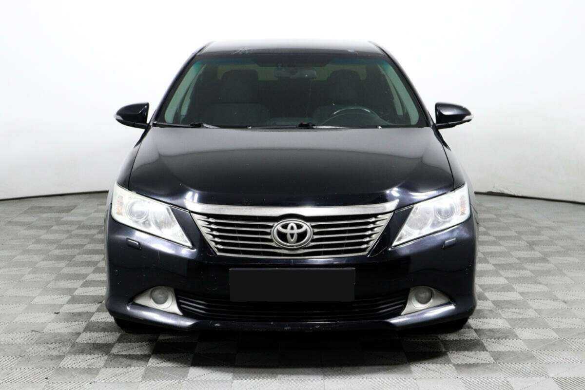 Toyota Camry 2012 года с пробегом. Фото: #1