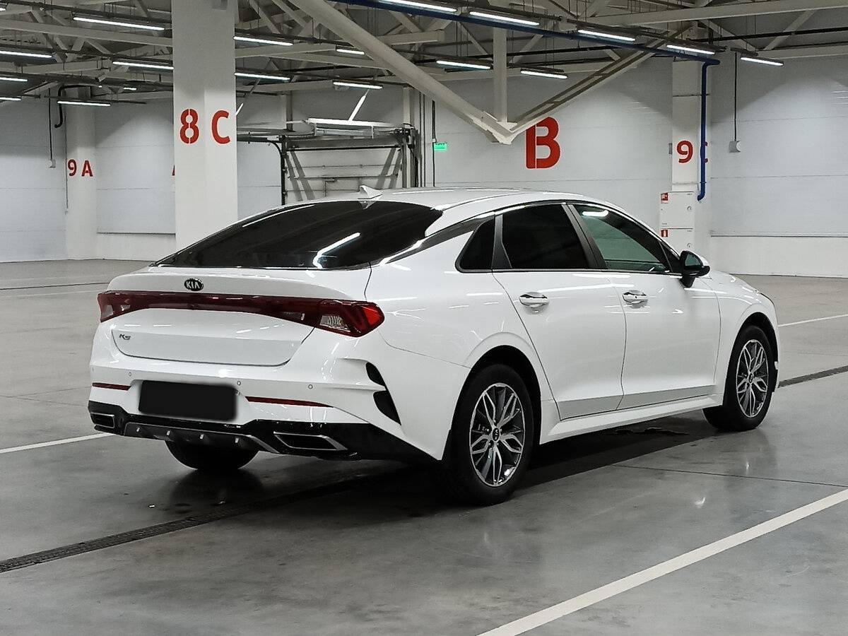 Kia K5 2021 года с пробегом. Фото: #4