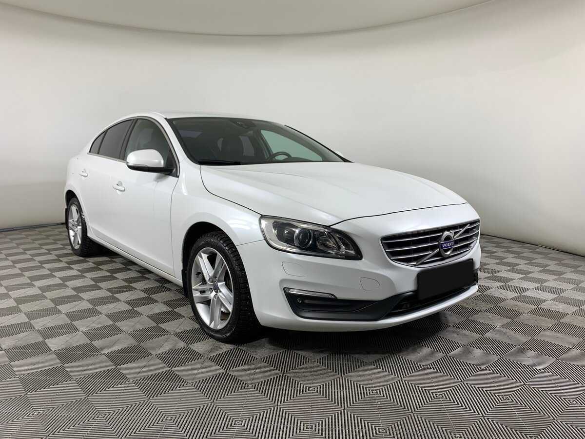 Volvo S60 2013 года с пробегом. Фото: #2