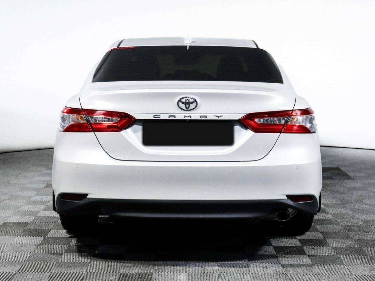 Toyota Camry 2021 года с пробегом. Фото: #5