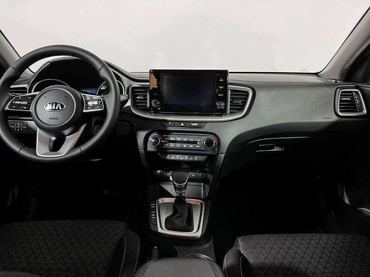 Kia Ceed 2020 года с пробегом. Фото: #11