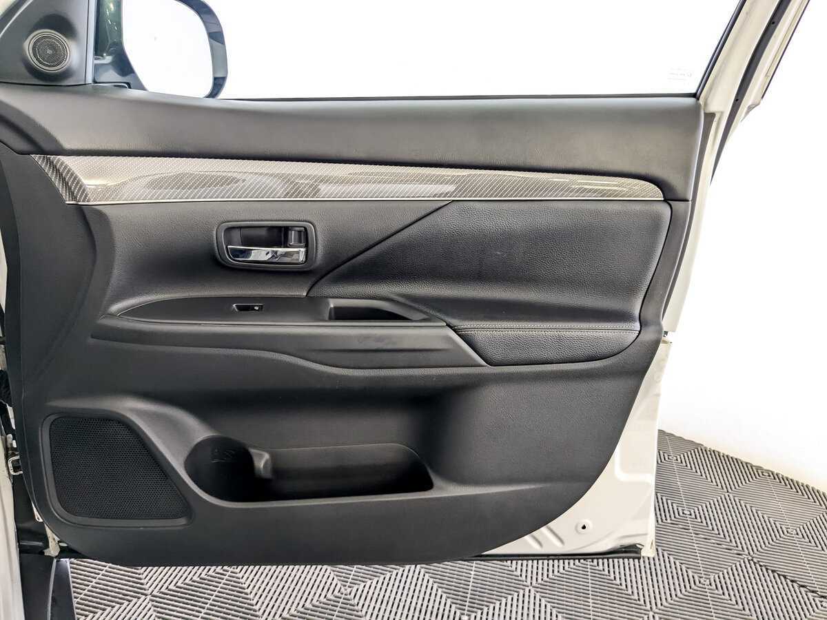 Mitsubishi Outlander 2019 года с пробегом. Фото: #20