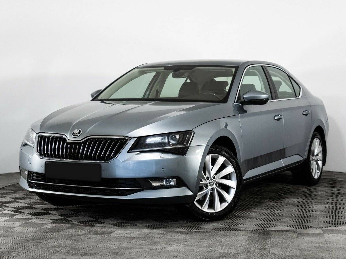 Skoda Superb 2017 года с пробегом. Посмотреть фото