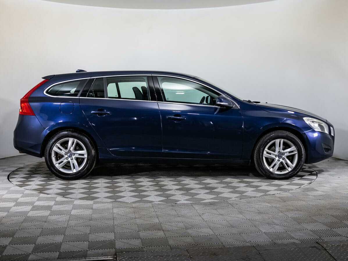 Volvo V60 2012 года с пробегом. Фото: #3