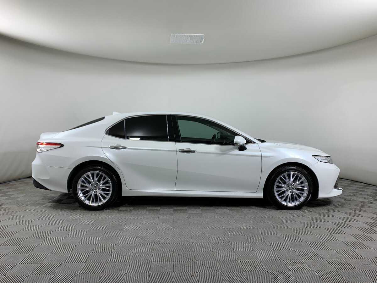Toyota Camry 2020 года с пробегом. Фото: #3