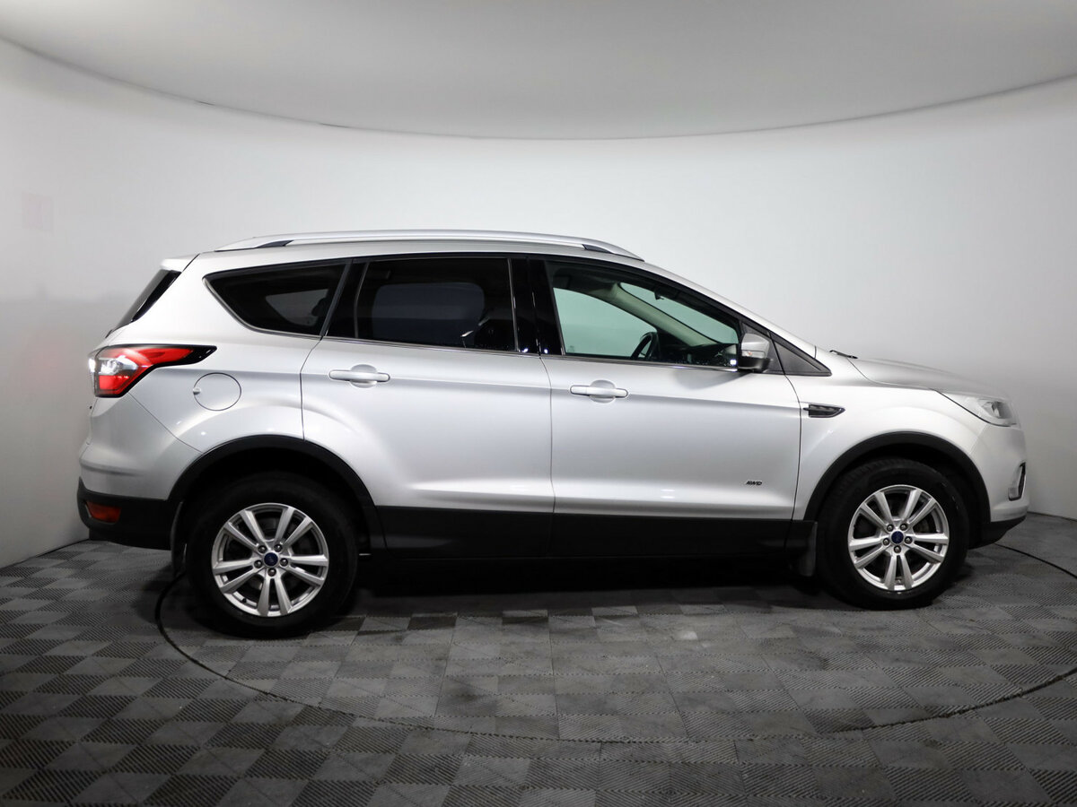 Ford Kuga 2018 года с пробегом. Фото: #3