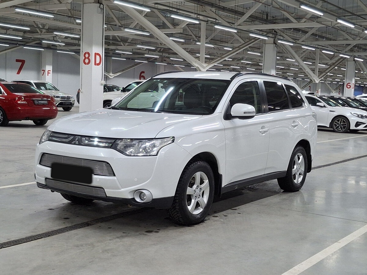 Mitsubishi Outlander 2013 года с пробегом. Фото: #0