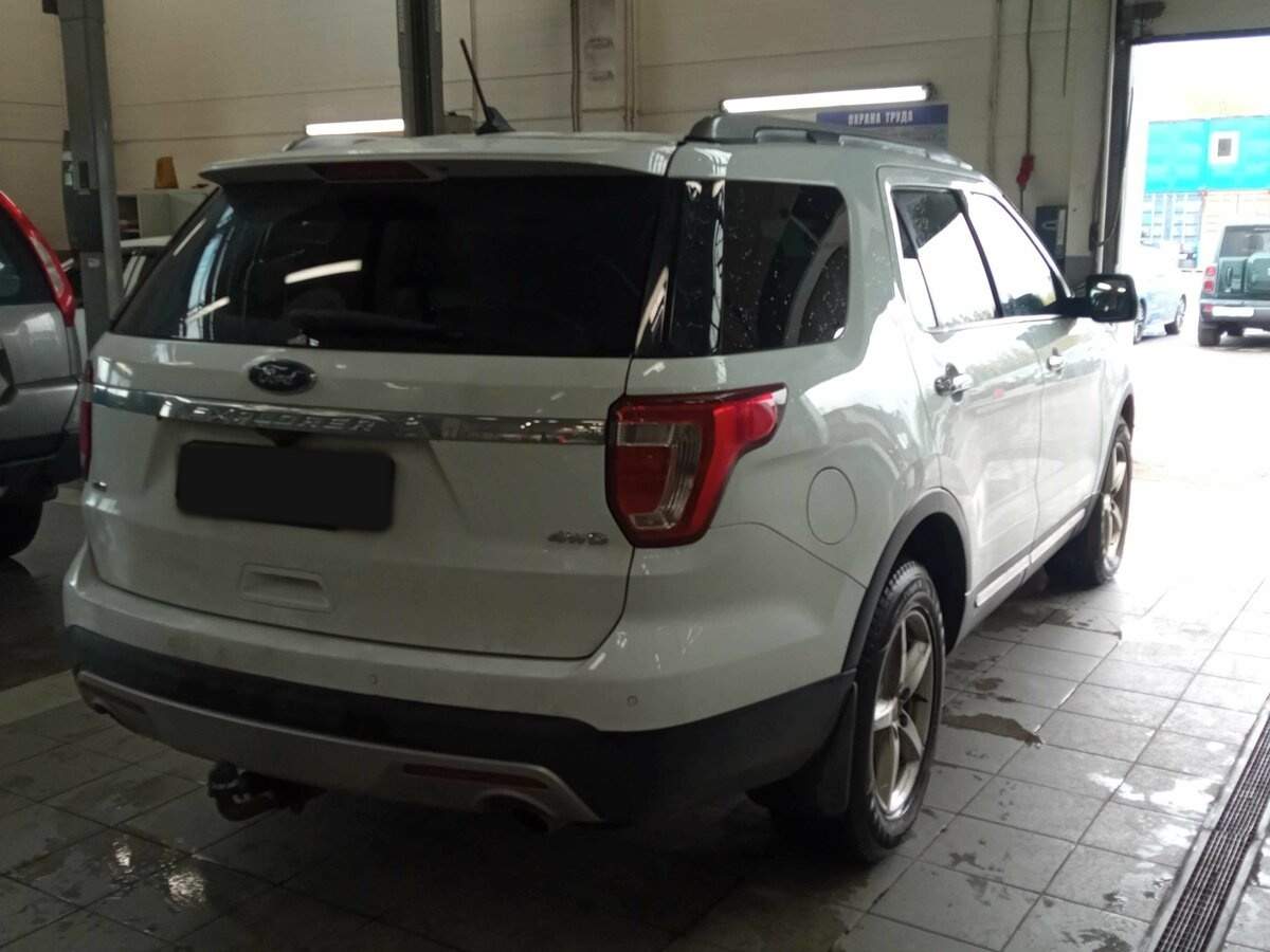 Ford Explorer 2017 года с пробегом. Фото: #2