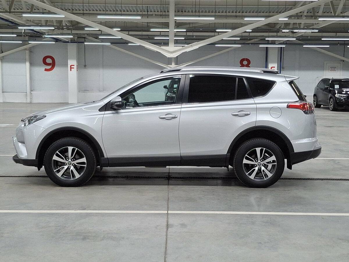 Toyota RAV4 2019 года с пробегом. Фото: #7