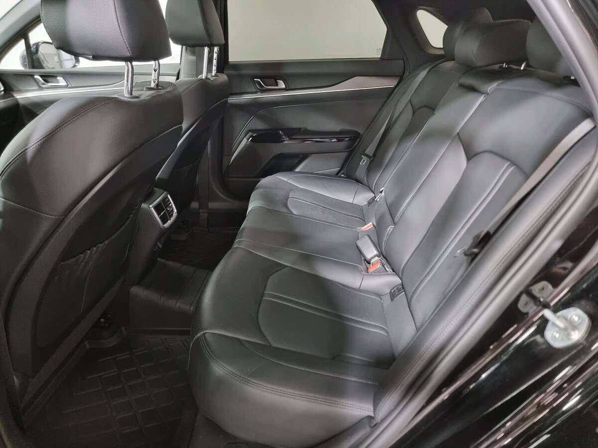 Kia K5 2021 года с пробегом. Фото: #10