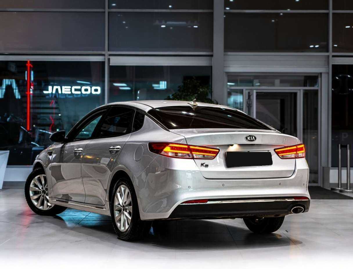 Kia K5 2017 года с пробегом. Фото: #2