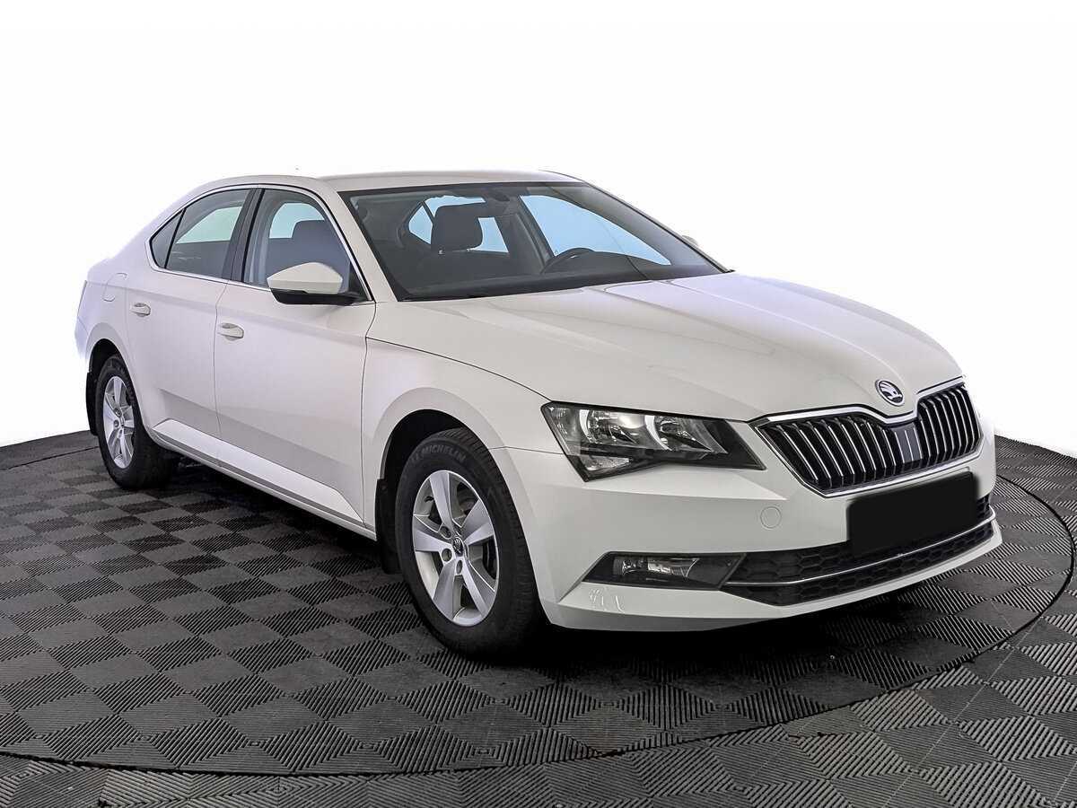 Skoda Superb 2018 года с пробегом. Фото: #2