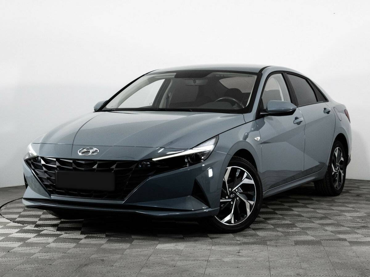 Hyundai Elantra 2021 года с пробегом. Посмотреть фото