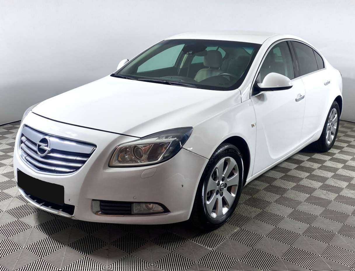 Opel Insignia 2013 года с пробегом. Посмотреть фото