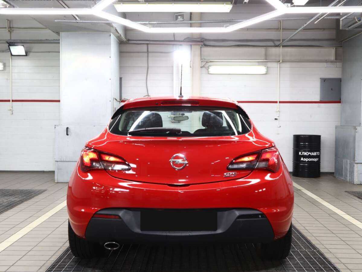 Opel Astra 2012 года с пробегом. Фото: #3