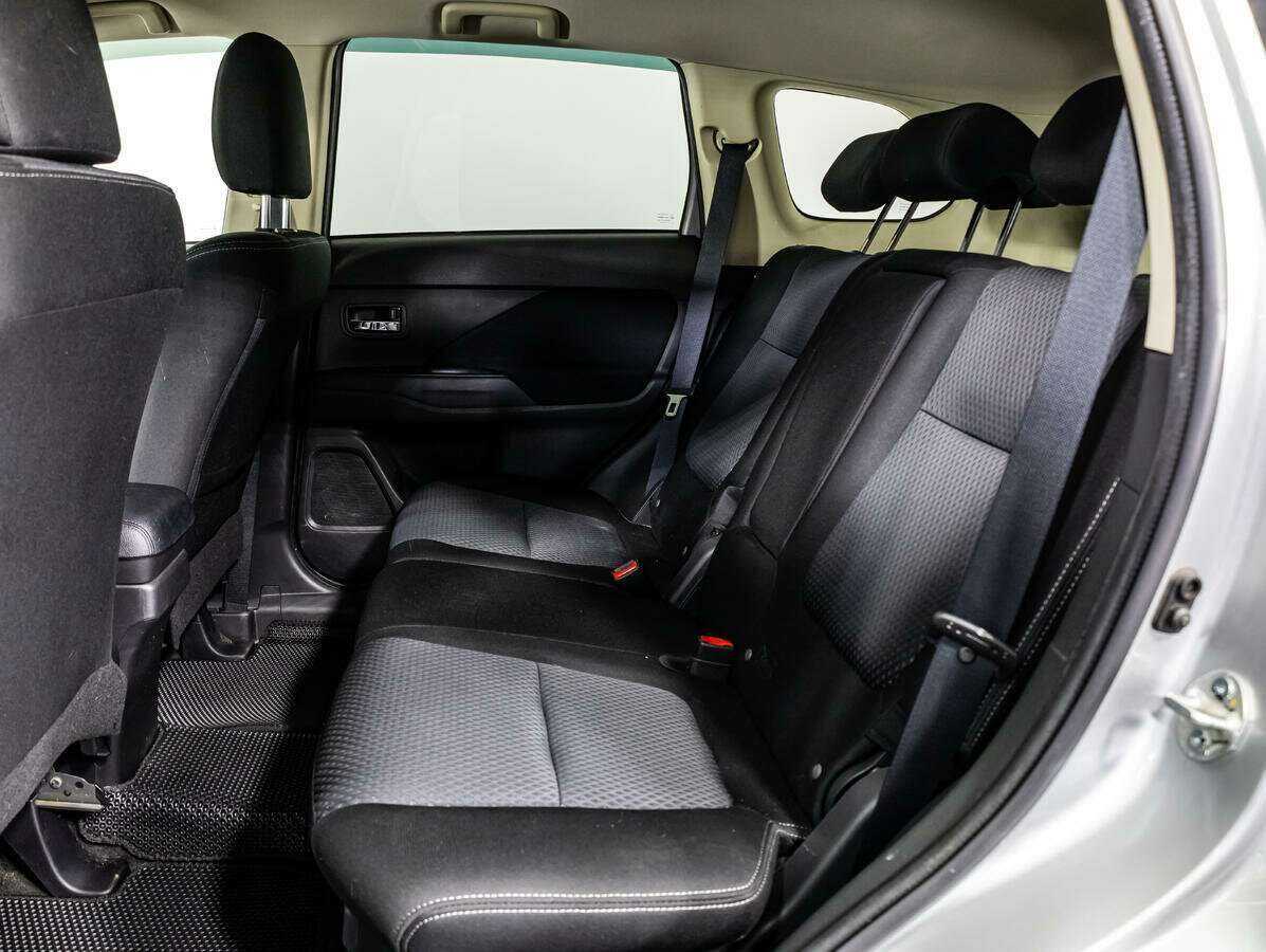 Mitsubishi Outlander 2018 года с пробегом. Фото: #9