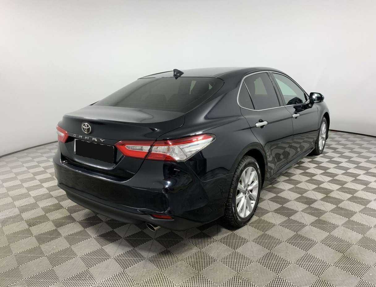 Toyota Camry 2019 года с пробегом. Фото: #4