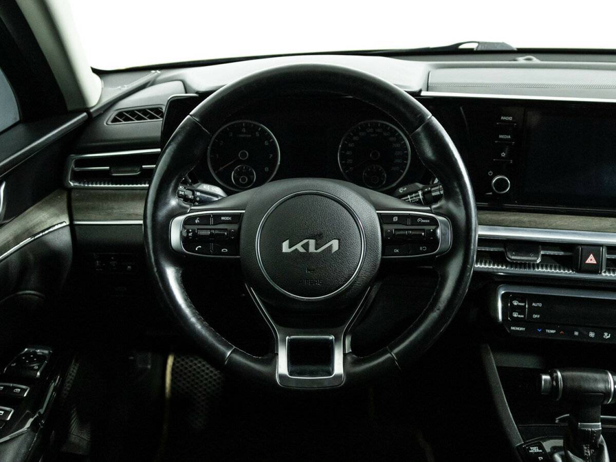 Kia K5 2021 года с пробегом. Фото: #23