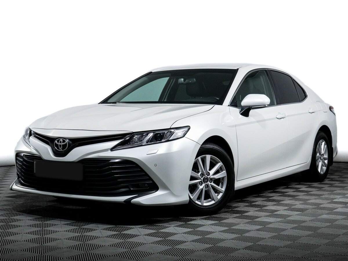 Toyota Camry 2019 года с пробегом. Посмотреть фото