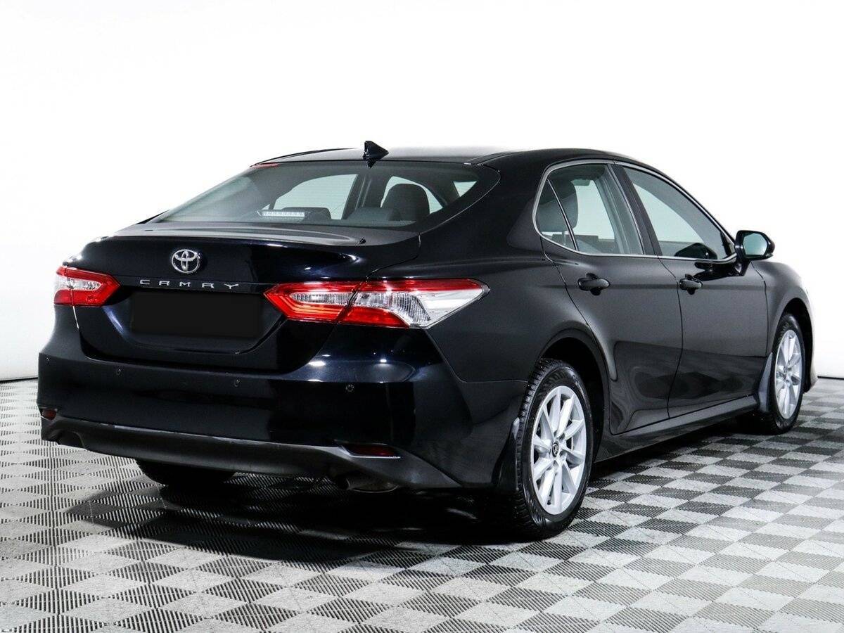 Toyota Camry 2021 года с пробегом. Фото: #4