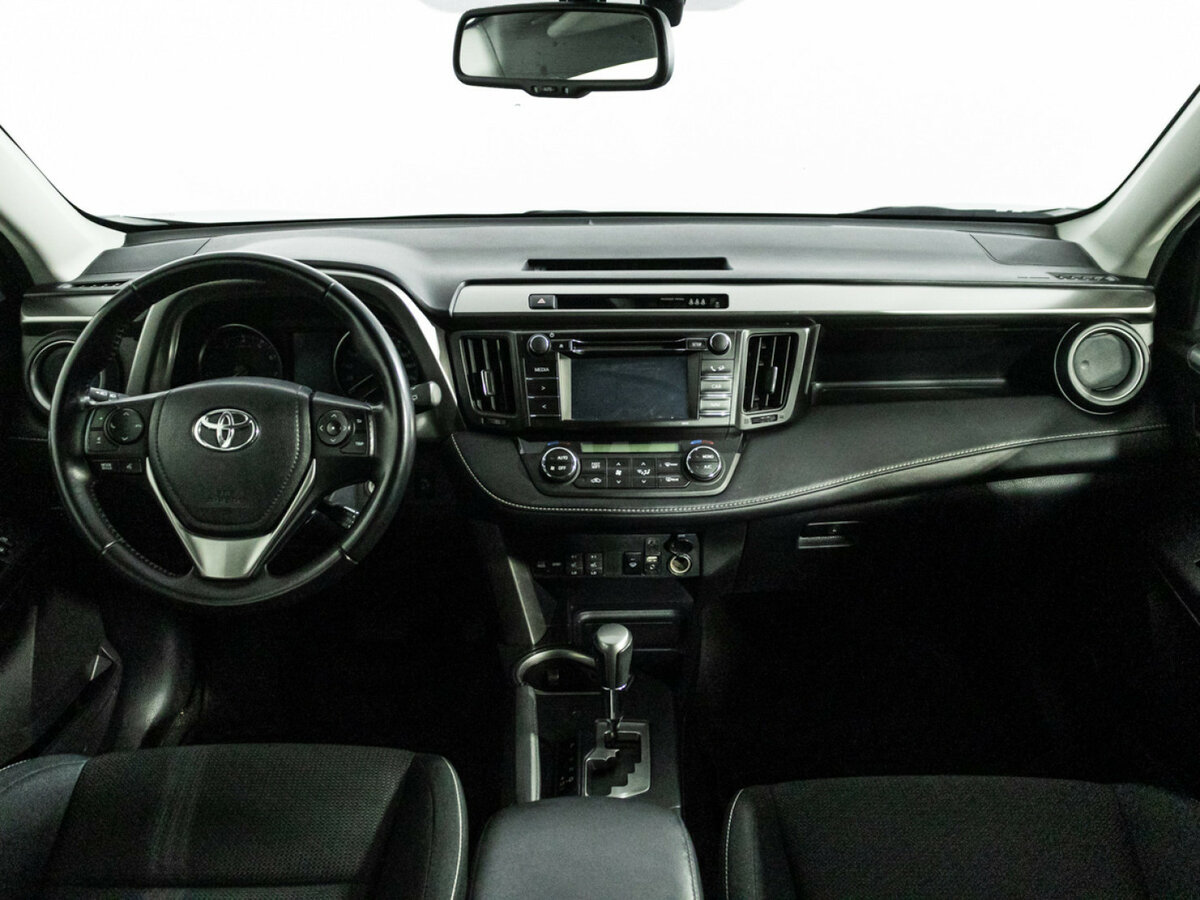 Toyota RAV4 2015 года с пробегом. Фото: #11